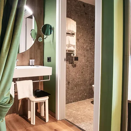 Del 1934 & Hotel 3*